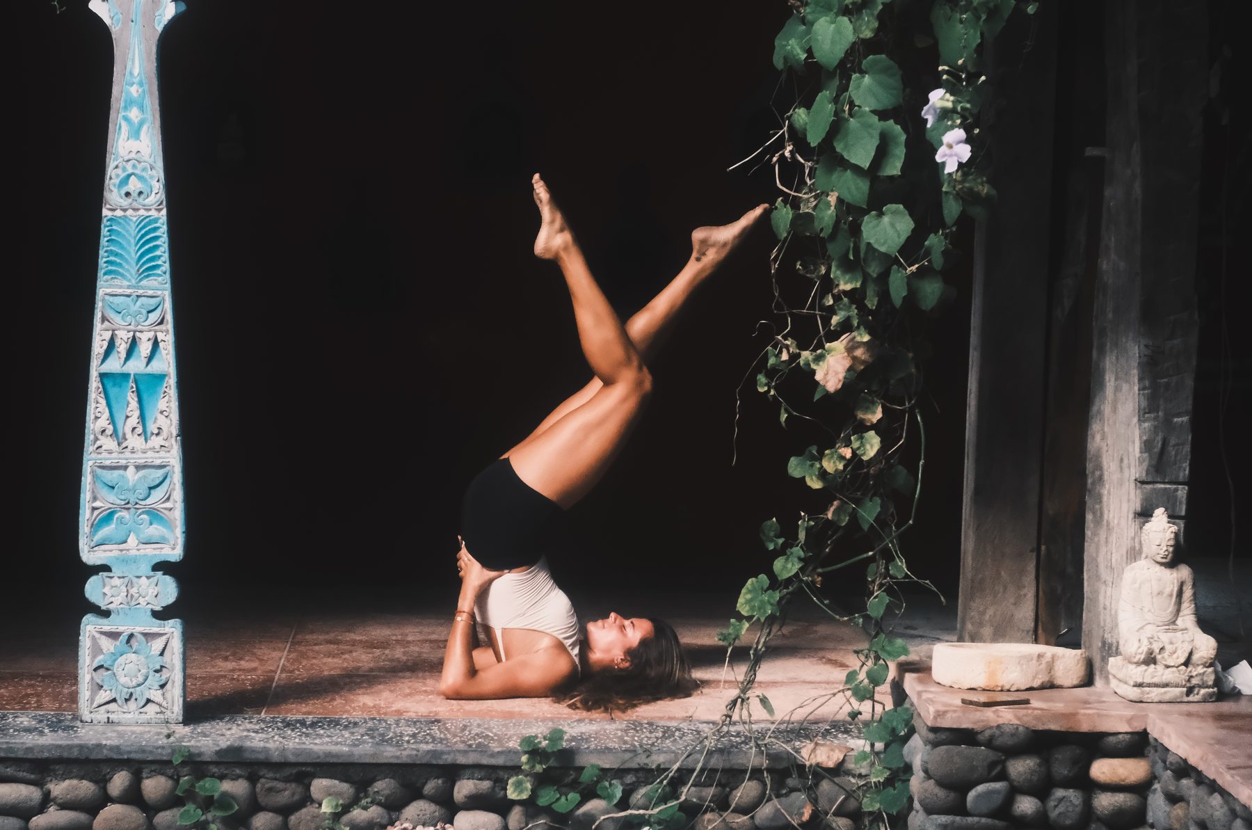 Sarvangasana intérieur balinais