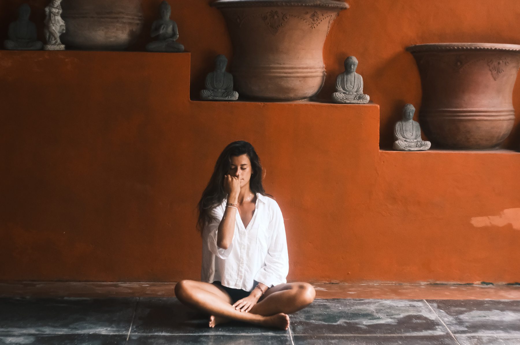 Pranayama devant bouddhas